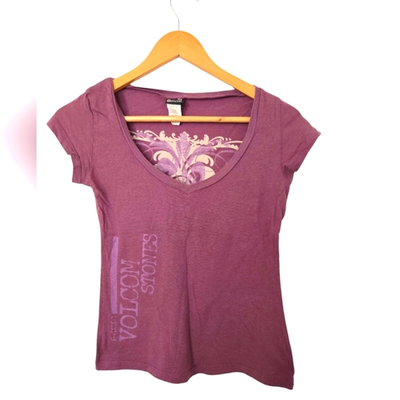 Volcom Red Fitted Cap Sleeve T-Shirt - Picture 1 of 4